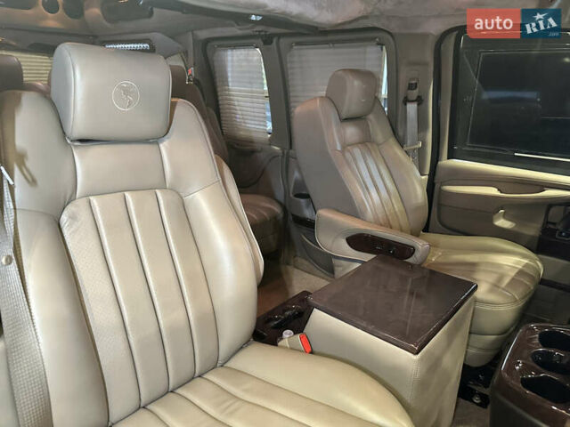 Черный Шевроле Експресс, объемом двигателя 5.3 л и пробегом 51 тыс. км за 44000 $, фото 68 на Automoto.ua