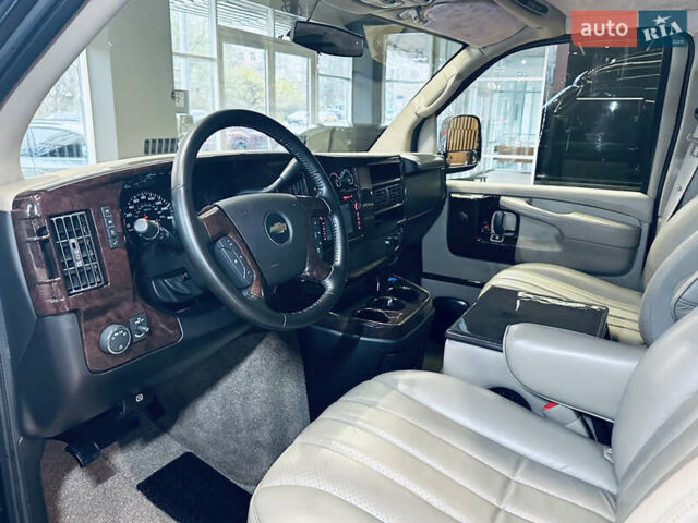 Черный Шевроле Експресс, объемом двигателя 5.3 л и пробегом 51 тыс. км за 44000 $, фото 21 на Automoto.ua