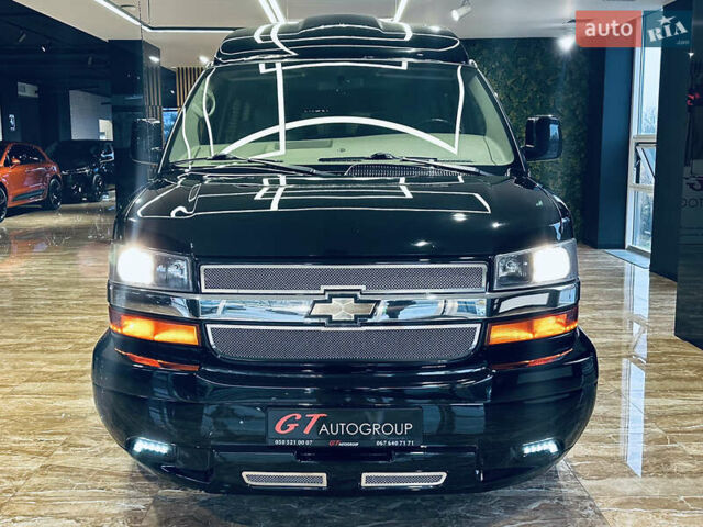 Черный Шевроле Експресс, объемом двигателя 5.3 л и пробегом 51 тыс. км за 44000 $, фото 2 на Automoto.ua
