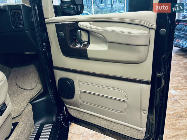 Черный Шевроле Експресс, объемом двигателя 5.3 л и пробегом 51 тыс. км за 44000 $, фото 64 на Automoto.ua