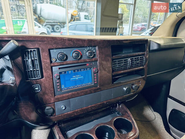 Черный Шевроле Експресс, объемом двигателя 5.3 л и пробегом 51 тыс. км за 44000 $, фото 28 на Automoto.ua