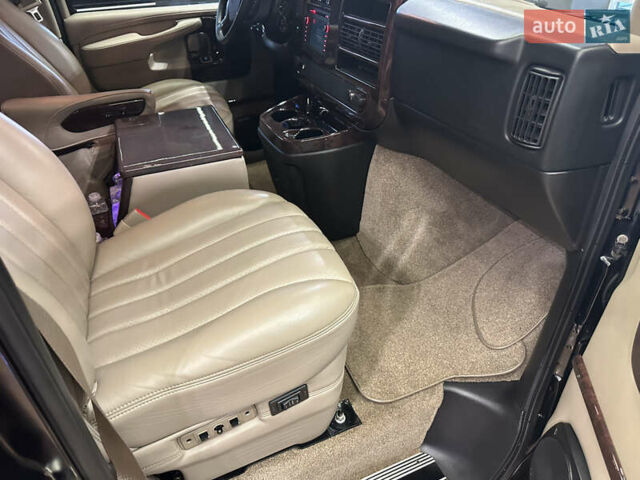 Черный Шевроле Експресс, объемом двигателя 5.3 л и пробегом 51 тыс. км за 44000 $, фото 66 на Automoto.ua