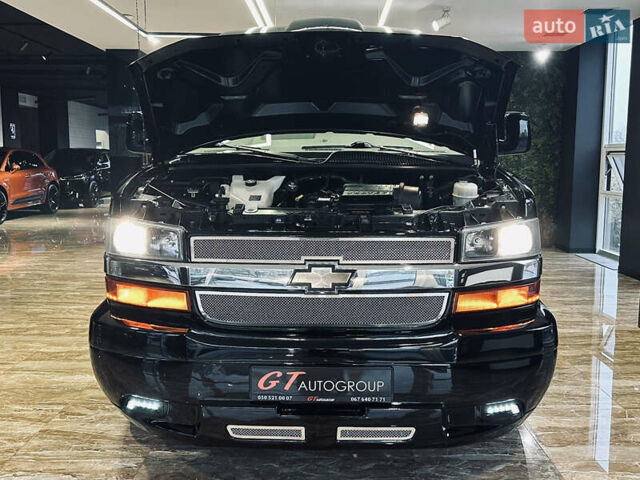 Черный Шевроле Експресс, объемом двигателя 5.3 л и пробегом 51 тыс. км за 44000 $, фото 69 на Automoto.ua