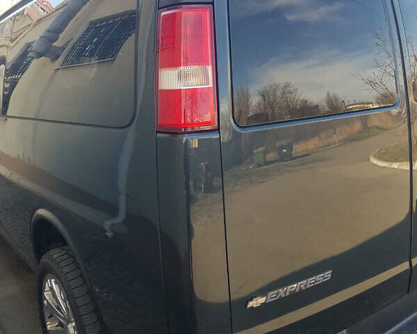 Шевроле Експресс 2017 в Днепре (Днепропетровске) на Automoto.ua Черный Шевроле Експресс, объемом двигателя 2.78 л и пробегом 115 тыс. км за 49900 $, фото 4 на Automoto.ua