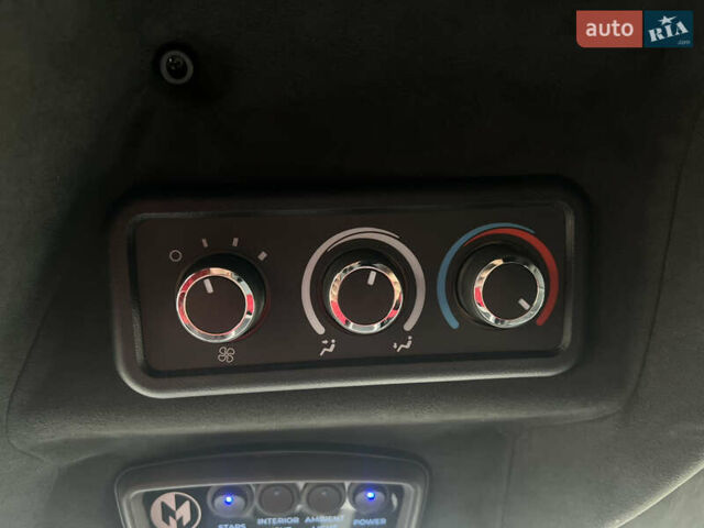 Черный Шевроле Експресс, объемом двигателя 4.3 л и пробегом 25 тыс. км за 165000 $, фото 36 на Automoto.ua