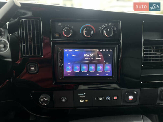 Черный Шевроле Експресс, объемом двигателя 4.3 л и пробегом 25 тыс. км за 165000 $, фото 34 на Automoto.ua