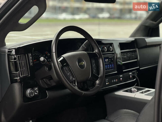 Черный Шевроле Експресс, объемом двигателя 4.3 л и пробегом 25 тыс. км за 165000 $, фото 16 на Automoto.ua