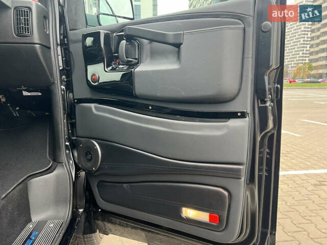 Черный Шевроле Експресс, объемом двигателя 4.3 л и пробегом 25 тыс. км за 165000 $, фото 19 на Automoto.ua