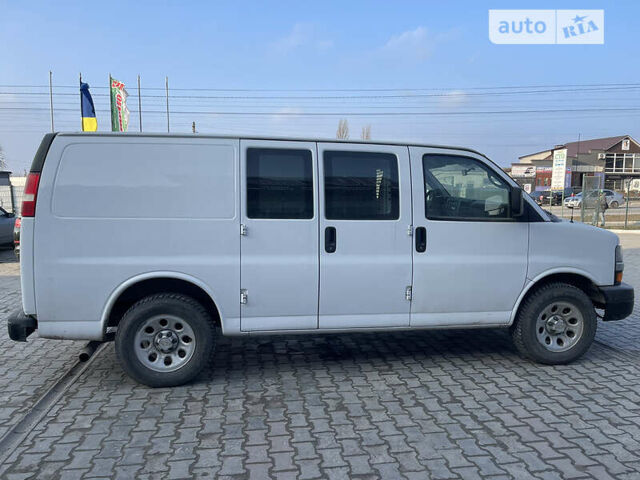 Білий Шевроле Express пас, об'ємом двигуна 4.3 л та пробігом 278 тис. км за 10500 $, фото 3 на Automoto.ua