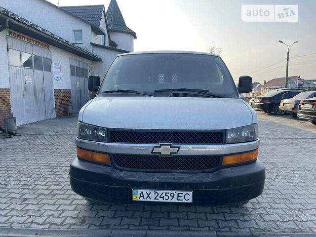 Білий Шевроле Express пас, об'ємом двигуна 4.3 л та пробігом 278 тис. км за 10500 $, фото 5 на Automoto.ua