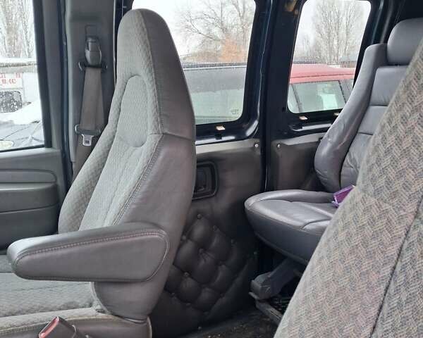 Синій Шевроле Експресс, об'ємом двигуна 4.81 л та пробігом 296 тис. км за 9800 $, фото 3 на Automoto.ua