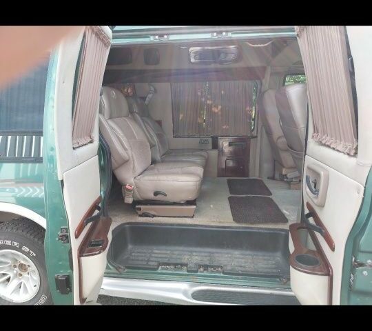 Зеленый Шевроле Експресс, объемом двигателя 5.7 л и пробегом 240 тыс. км за 5600 $, фото 4 на Automoto.ua