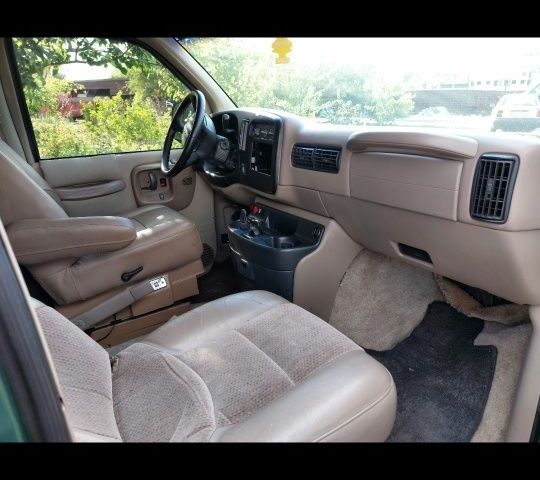 Зеленый Шевроле Експресс, объемом двигателя 5.7 л и пробегом 240 тыс. км за 5600 $, фото 3 на Automoto.ua