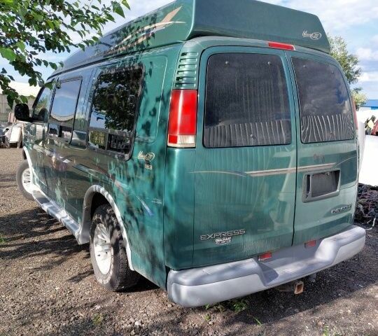 Зеленый Шевроле Експресс, объемом двигателя 5.7 л и пробегом 240 тыс. км за 5600 $, фото 2 на Automoto.ua