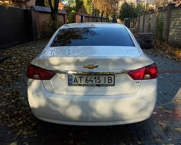 Шевроле Импала 2014 в Киеве на Automoto.ua Белый Шевроле Импала, объемом двигателя 2.5 л и пробегом 188 тыс. км за 9999 $, фото 6 на Automoto.ua