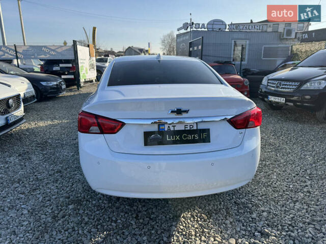 Белый Шевроле Импала, объемом двигателя 2.46 л и пробегом 183 тыс. км за 11300 $, фото 10 на Automoto.ua