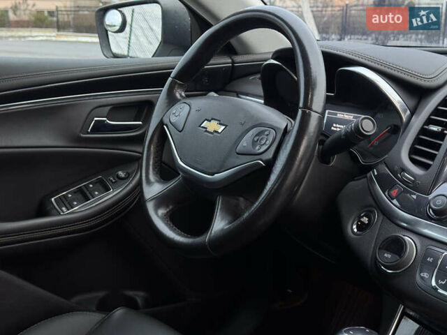 Белый Шевроле Импала, объемом двигателя 2.5 л и пробегом 125 тыс. км за 12500 $, фото 53 на Automoto.ua