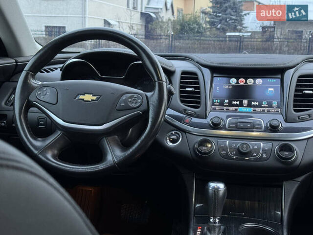 Белый Шевроле Импала, объемом двигателя 2.5 л и пробегом 125 тыс. км за 12500 $, фото 41 на Automoto.ua