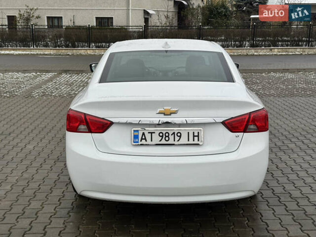Белый Шевроле Импала, объемом двигателя 2.5 л и пробегом 125 тыс. км за 12500 $, фото 23 на Automoto.ua