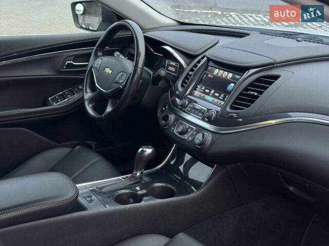 Белый Шевроле Импала, объемом двигателя 2.5 л и пробегом 125 тыс. км за 12500 $, фото 51 на Automoto.ua