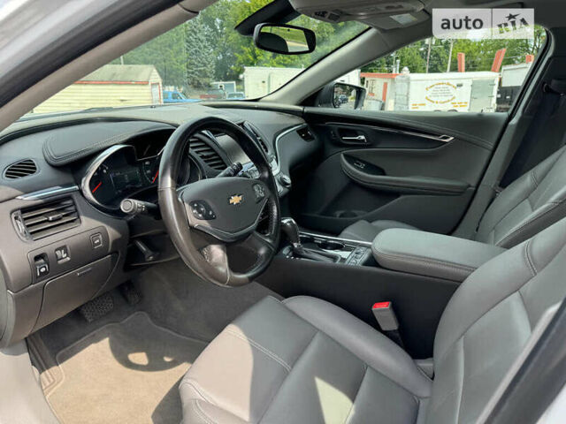 Белый Шевроле Импала, объемом двигателя 3.56 л и пробегом 66 тыс. км за 2700 $, фото 9 на Automoto.ua