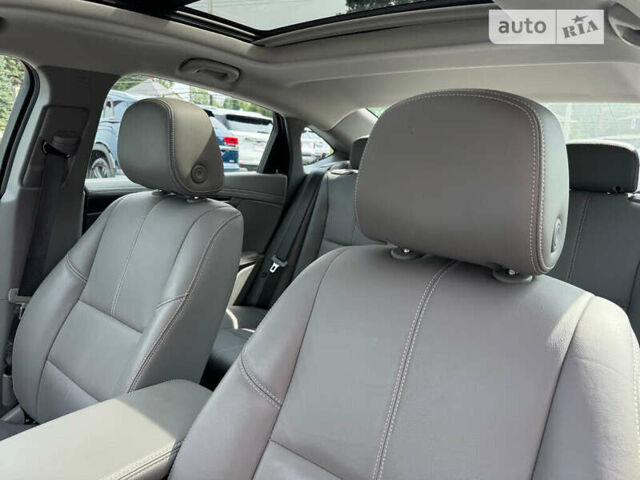 Белый Шевроле Импала, объемом двигателя 3.56 л и пробегом 66 тыс. км за 2700 $, фото 19 на Automoto.ua