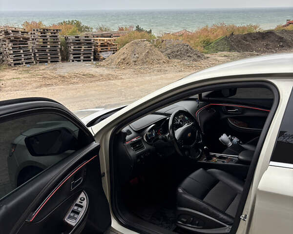 Шевроле Импала 2015 в Одессе на Automoto.ua Бежевый Шевроле Импала, объемом двигателя 2.5 л и пробегом 150 тыс. км за 12300 $, фото 13 на Automoto.ua