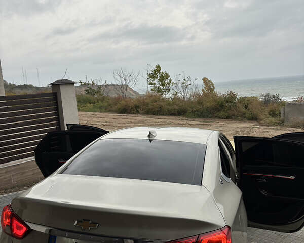 Шевроле Импала 2015 в Одессе на Automoto.ua Бежевый Шевроле Импала, объемом двигателя 2.5 л и пробегом 150 тыс. км за 12300 $, фото 5 на Automoto.ua