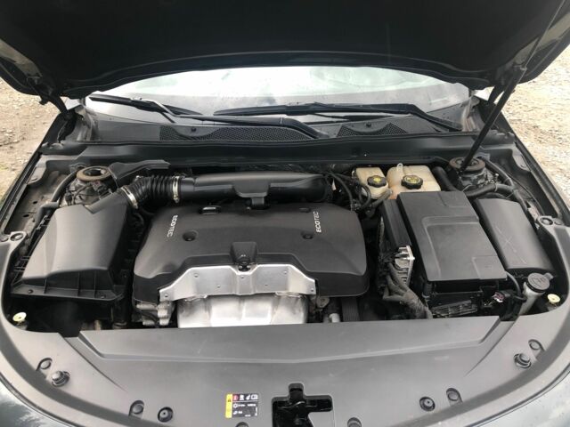 Черный Шевроле Импала, объемом двигателя 2.5 л и пробегом 111 тыс. км за 12400 $, фото 6 на Automoto.ua