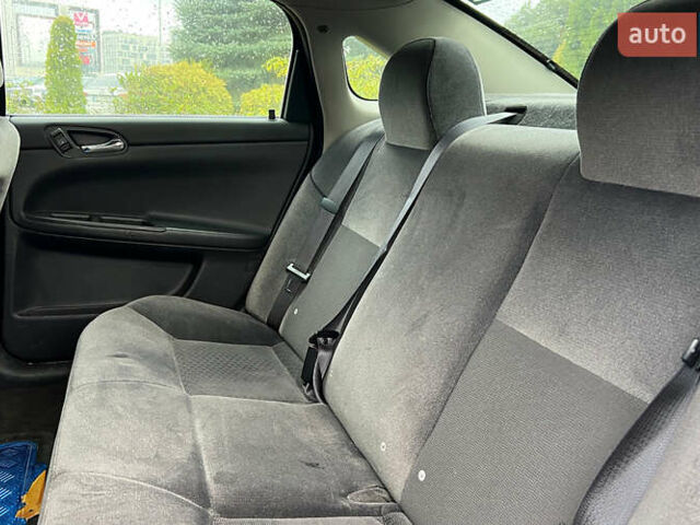 Сірий Шевроле Імпала, об'ємом двигуна 3.6 л та пробігом 185 тис. км за 7750 $, фото 16 на Automoto.ua