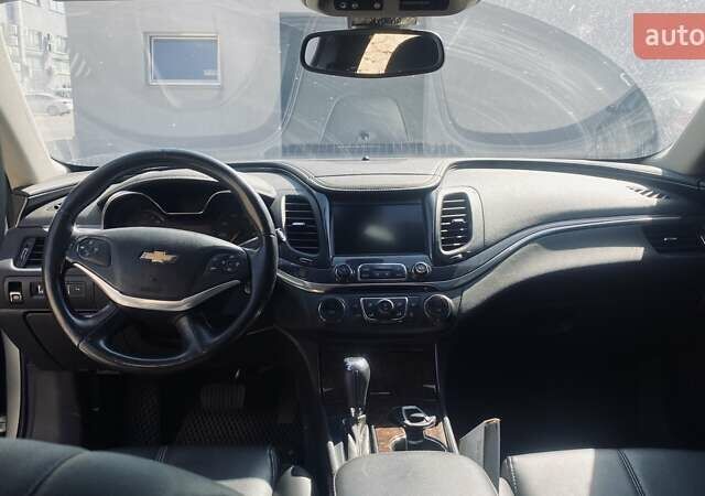 Серый Шевроле Импала, объемом двигателя 2.46 л и пробегом 172 тыс. км за 9000 $, фото 8 на Automoto.ua