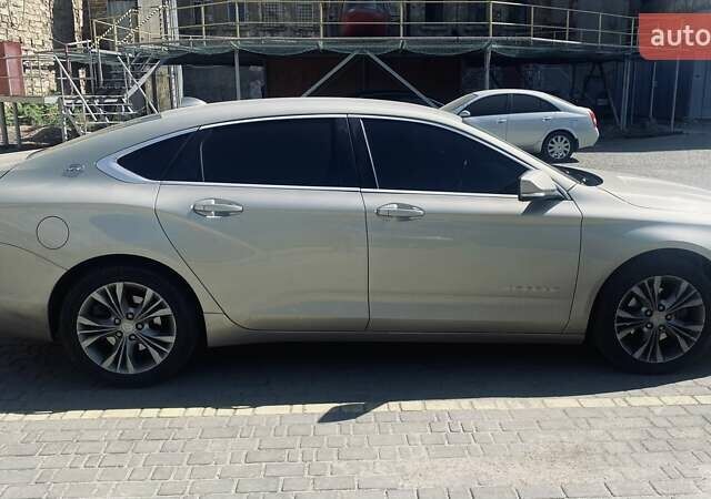 Серый Шевроле Импала, объемом двигателя 2.46 л и пробегом 172 тыс. км за 9000 $, фото 3 на Automoto.ua