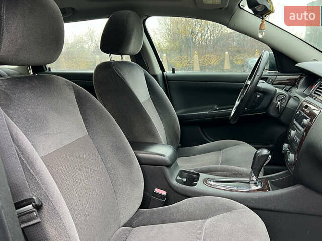 Сірий Шевроле Імпала, об'ємом двигуна 3.6 л та пробігом 185 тис. км за 7750 $, фото 15 на Automoto.ua