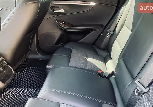 Серый Шевроле Импала, объемом двигателя 2.46 л и пробегом 172 тыс. км за 9000 $, фото 7 на Automoto.ua