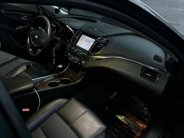 Серый Шевроле Импала, объемом двигателя 2.5 л и пробегом 188 тыс. км за 11000 $, фото 9 на Automoto.ua