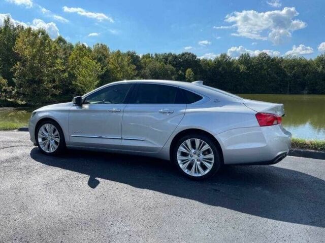 Серый Шевроле Импала, объемом двигателя 3.6 л и пробегом 64 тыс. км за 3800 $, фото 1 на Automoto.ua