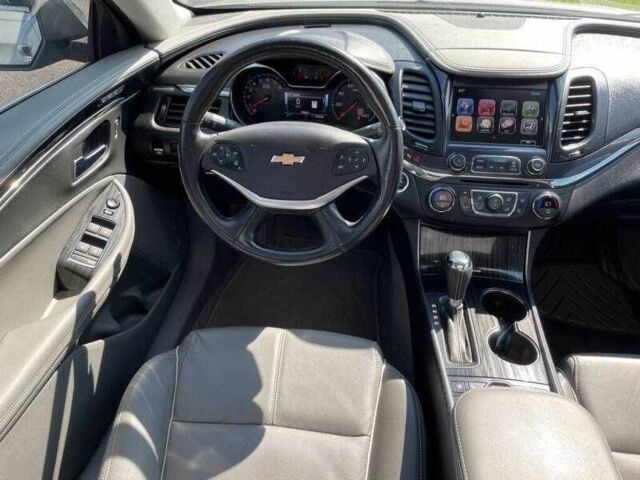 Серый Шевроле Импала, объемом двигателя 3.6 л и пробегом 64 тыс. км за 3800 $, фото 10 на Automoto.ua