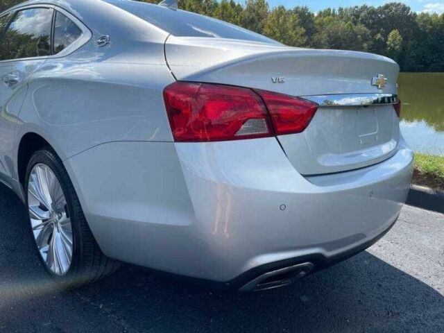 Серый Шевроле Импала, объемом двигателя 3.6 л и пробегом 64 тыс. км за 3800 $, фото 2 на Automoto.ua