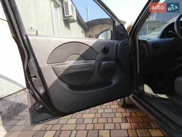 Чорний Шевроле Калос, об'ємом двигуна 1.5 л та пробігом 127 тис. км за 3900 $, фото 18 на Automoto.ua