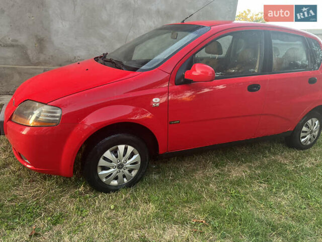 Червоний Шевроле Калос, об'ємом двигуна 1.2 л та пробігом 177 тис. км за 3159 $, фото 3 на Automoto.ua