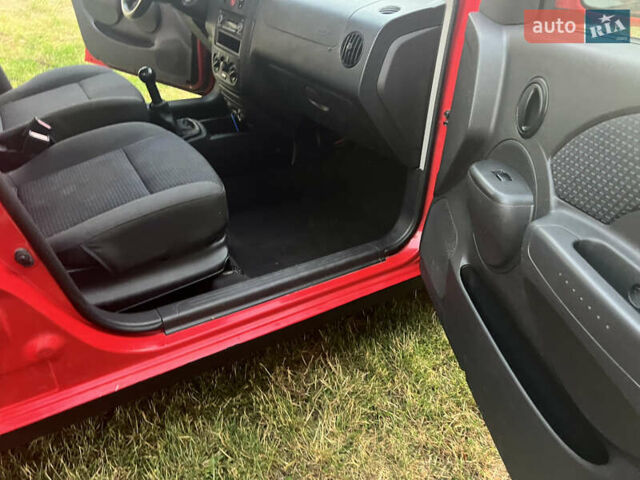 Червоний Шевроле Калос, об'ємом двигуна 1.2 л та пробігом 177 тис. км за 3159 $, фото 5 на Automoto.ua