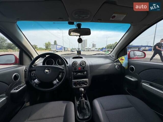 Червоний Шевроле Калос, об'ємом двигуна 1.4 л та пробігом 82 тис. км за 4200 $, фото 1 на Automoto.ua