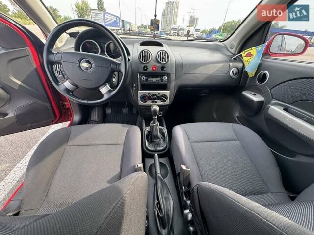 Червоний Шевроле Калос, об'ємом двигуна 1.4 л та пробігом 82 тис. км за 4200 $, фото 5 на Automoto.ua