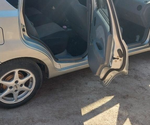 Серый Шевроле Калос, объемом двигателя 1.2 л и пробегом 141 тыс. км за 2700 $, фото 3 на Automoto.ua