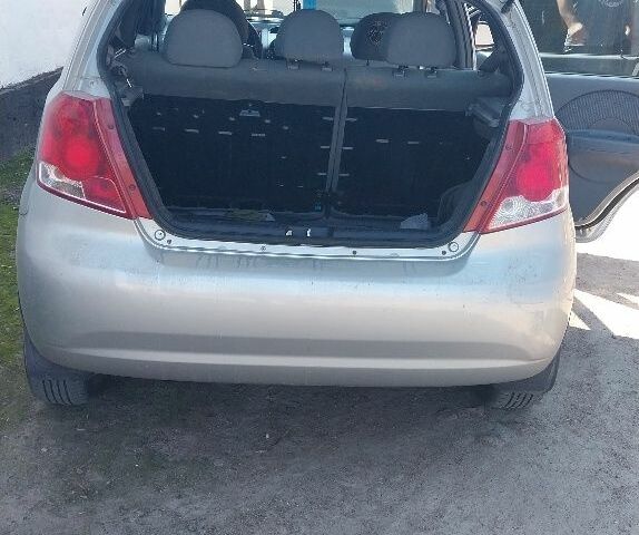 Серый Шевроле Калос, объемом двигателя 1.2 л и пробегом 141 тыс. км за 2700 $, фото 4 на Automoto.ua