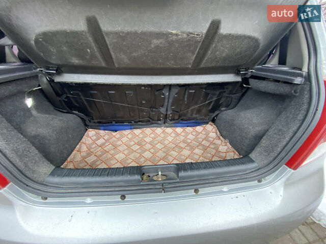 Серый Шевроле Калос, объемом двигателя 1.2 л и пробегом 210 тыс. км за 3100 $, фото 7 на Automoto.ua