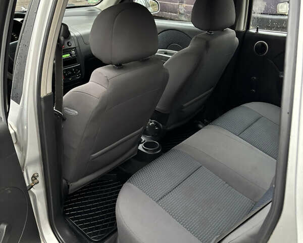 Серый Шевроле Калос, объемом двигателя 1.2 л и пробегом 240 тыс. км за 3300 $, фото 22 на Automoto.ua