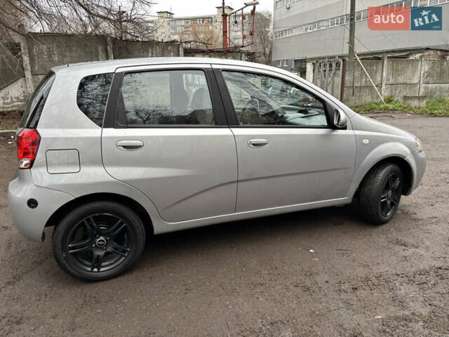 Серый Шевроле Калос, объемом двигателя 1.2 л и пробегом 240 тыс. км за 3300 $, фото 2 на Automoto.ua