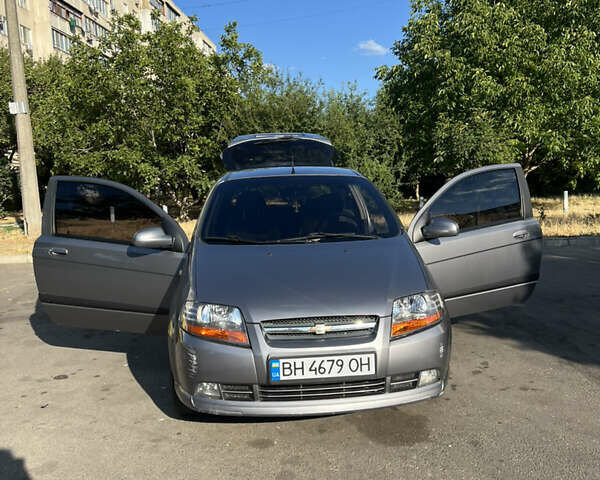 Серый Шевроле Калос, объемом двигателя 1 л и пробегом 192 тыс. км за 3200 $, фото 1 на Automoto.ua