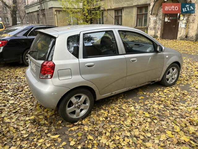 Серый Шевроле Калос, объемом двигателя 1.4 л и пробегом 268 тыс. км за 3000 $, фото 1 на Automoto.ua